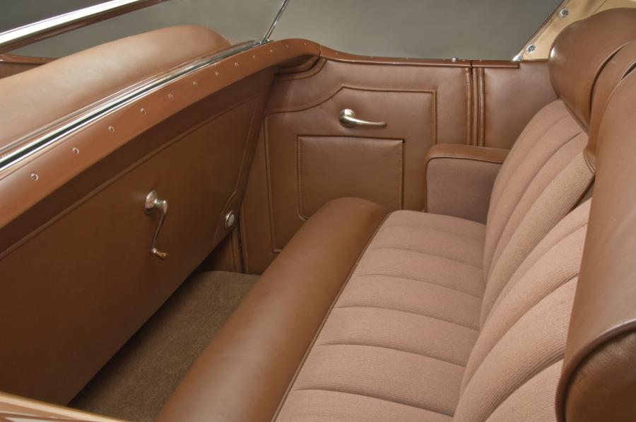  Lincoln Model K Double Windshield Phaeton 1932 года  (фото 2 из 19)